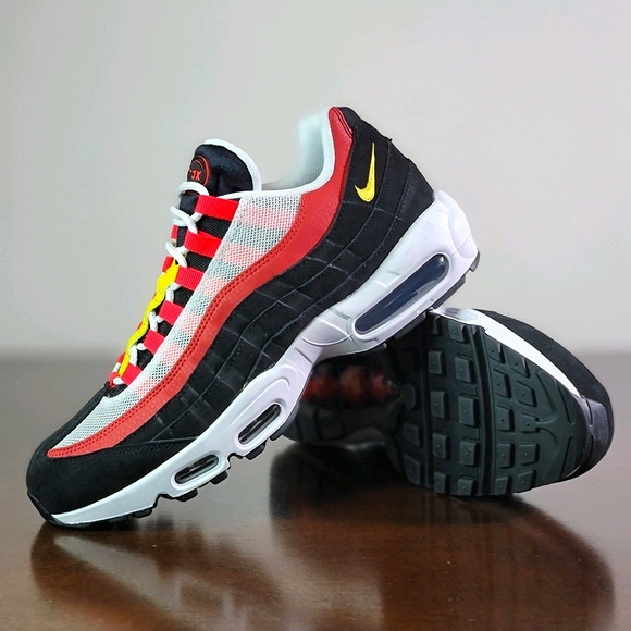 Nike Air Max 95 Essential Bright Crimson Black Red